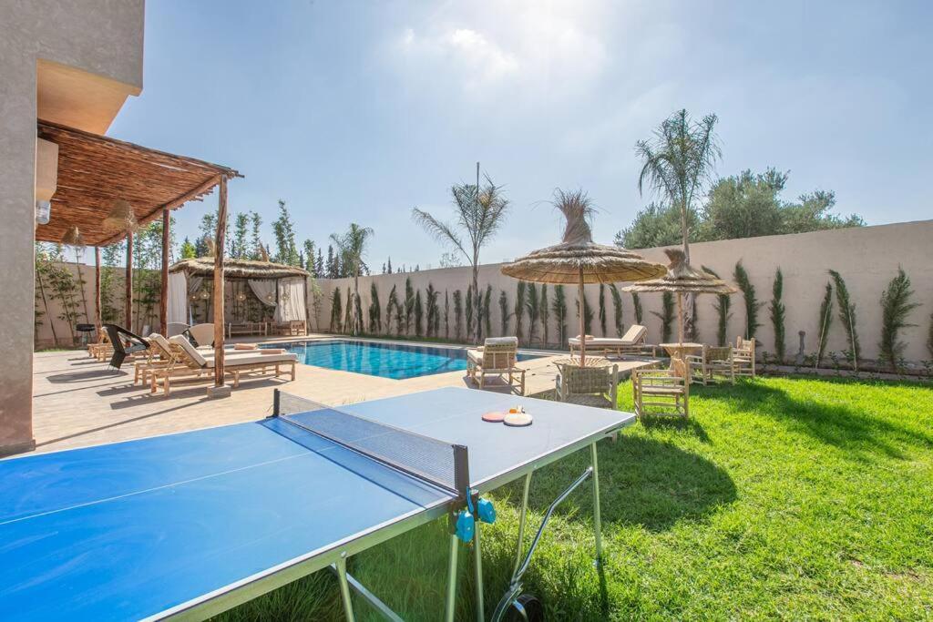 Villa Leila,Piscine , Grand Jardin, Jeux , Cuisiniere Marrakesh Exterior photo
