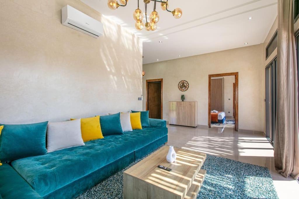 Villa Leila,Piscine , Grand Jardin, Jeux , Cuisiniere Marrakesh Exterior photo