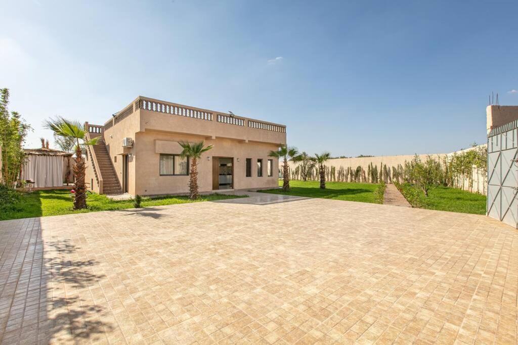 Villa Leila,Piscine , Grand Jardin, Jeux , Cuisiniere Marrakesh Exterior photo